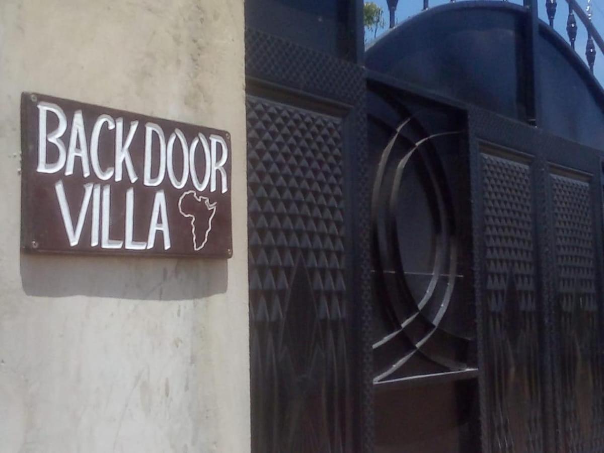 Private Backdoor Villa With Big Swimming Pool And Services Of Chef Included Diani Beach Exterior photo
