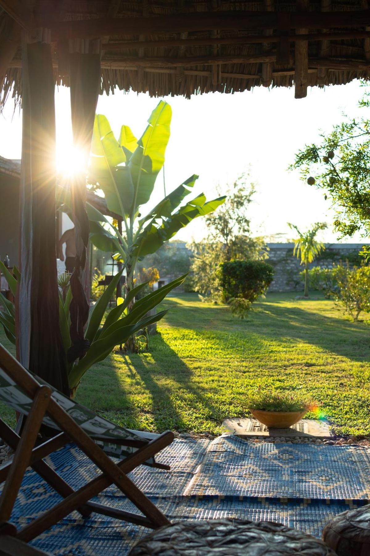 Private Backdoor Villa With Big Swimming Pool And Services Of Chef Included Diani Beach Exterior photo
